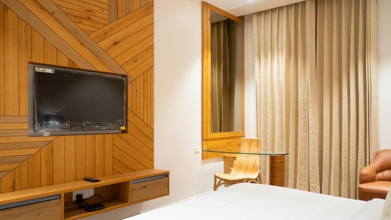 Clarks Inn Suites Kangra Dış mekan fotoğraf