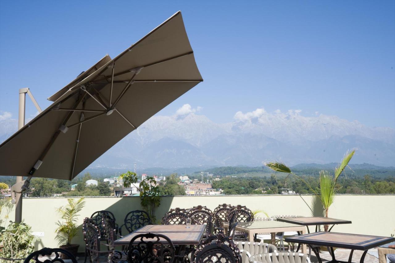 Clarks Inn Suites Kangra Dış mekan fotoğraf
