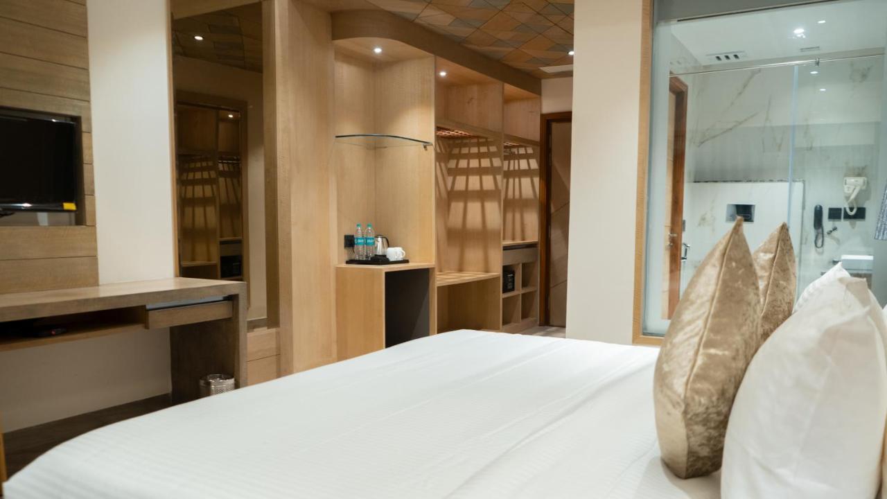 Clarks Inn Suites Kangra Dış mekan fotoğraf